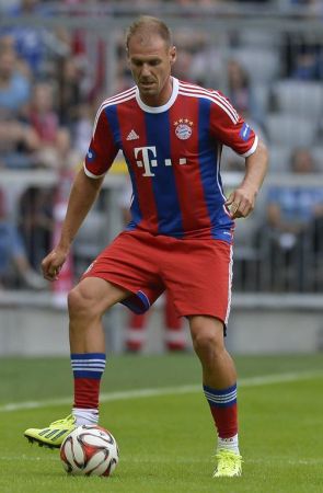 仅关系到两 仅关系到两